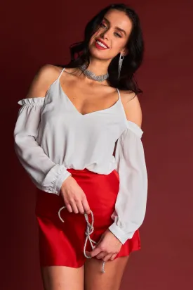 Ariana White Relaxed Fit V-Neck Off-The-Shoulder Long Sleeve Ruffle Hem Razor Back Top /1-2-1